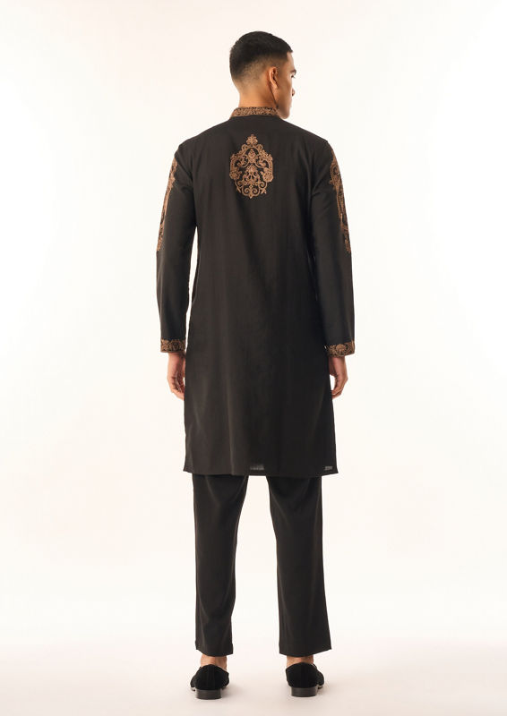 Twamev Men Black Cotton Silk Kurta Set with Embroidery