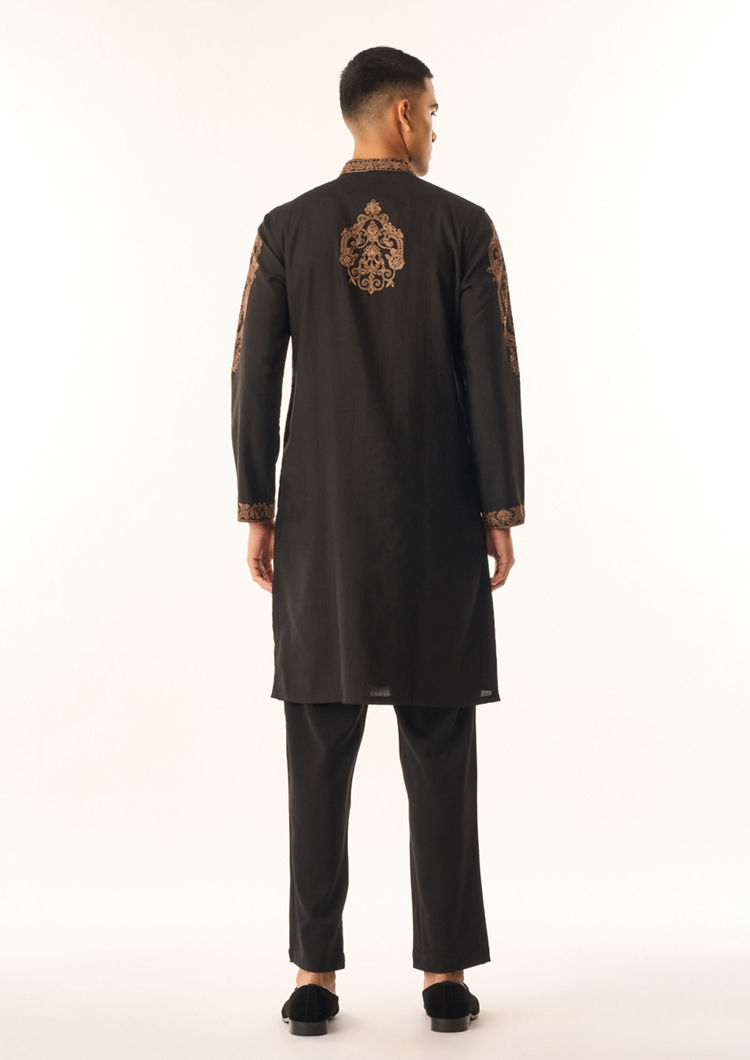 Twamev Men Black Cotton Silk Kurta Set with Embroidery