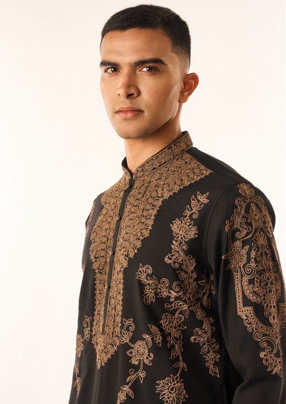 Twamev Men Black Cotton Silk Kurta Set with Embroidery