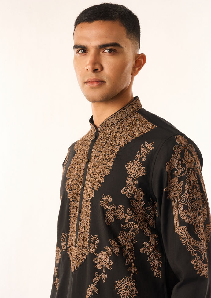 Twamev Men Black Cotton Silk Kurta Set with Embroidery