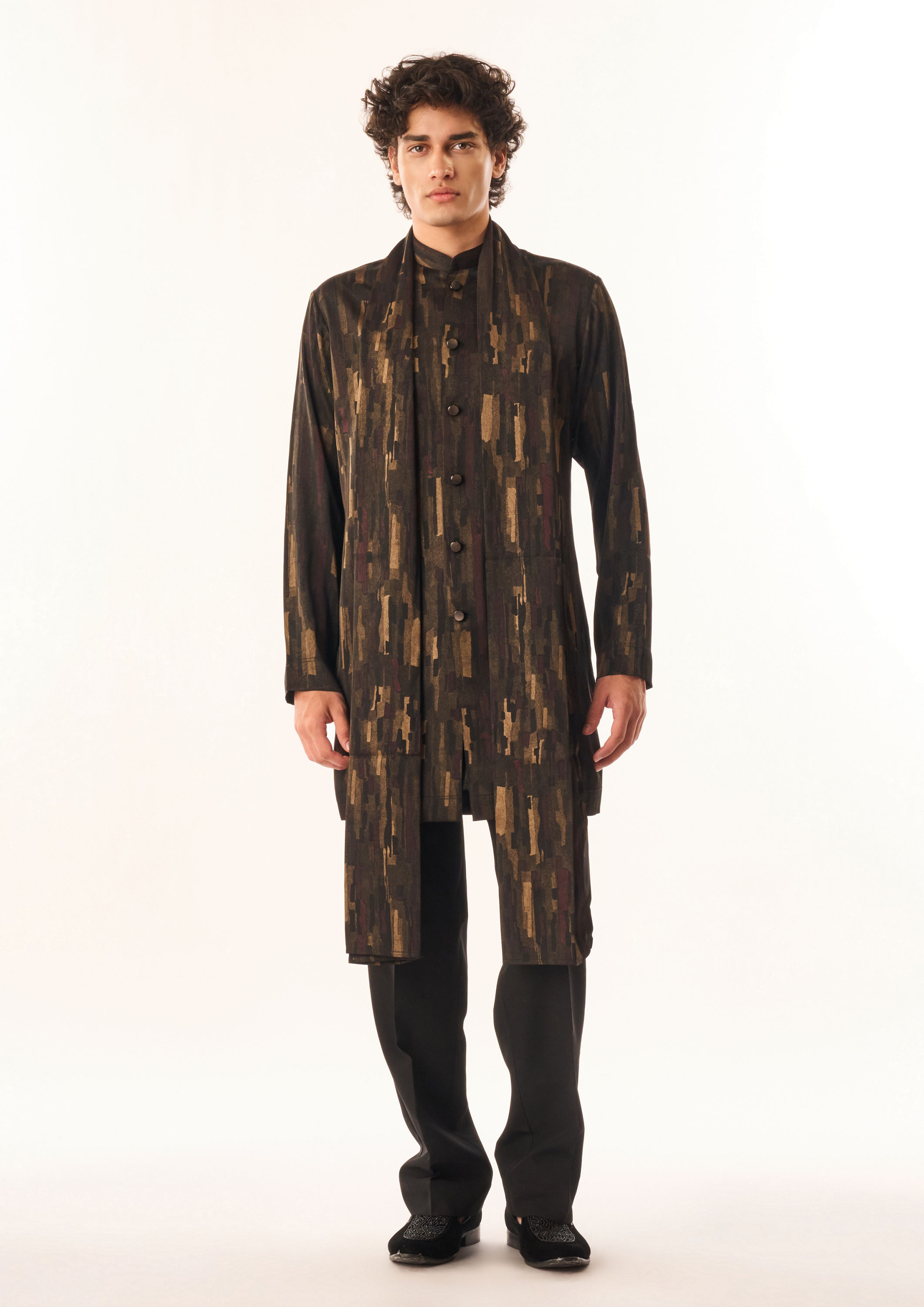 Twamev Men Black Crepe Kurta Set with Print