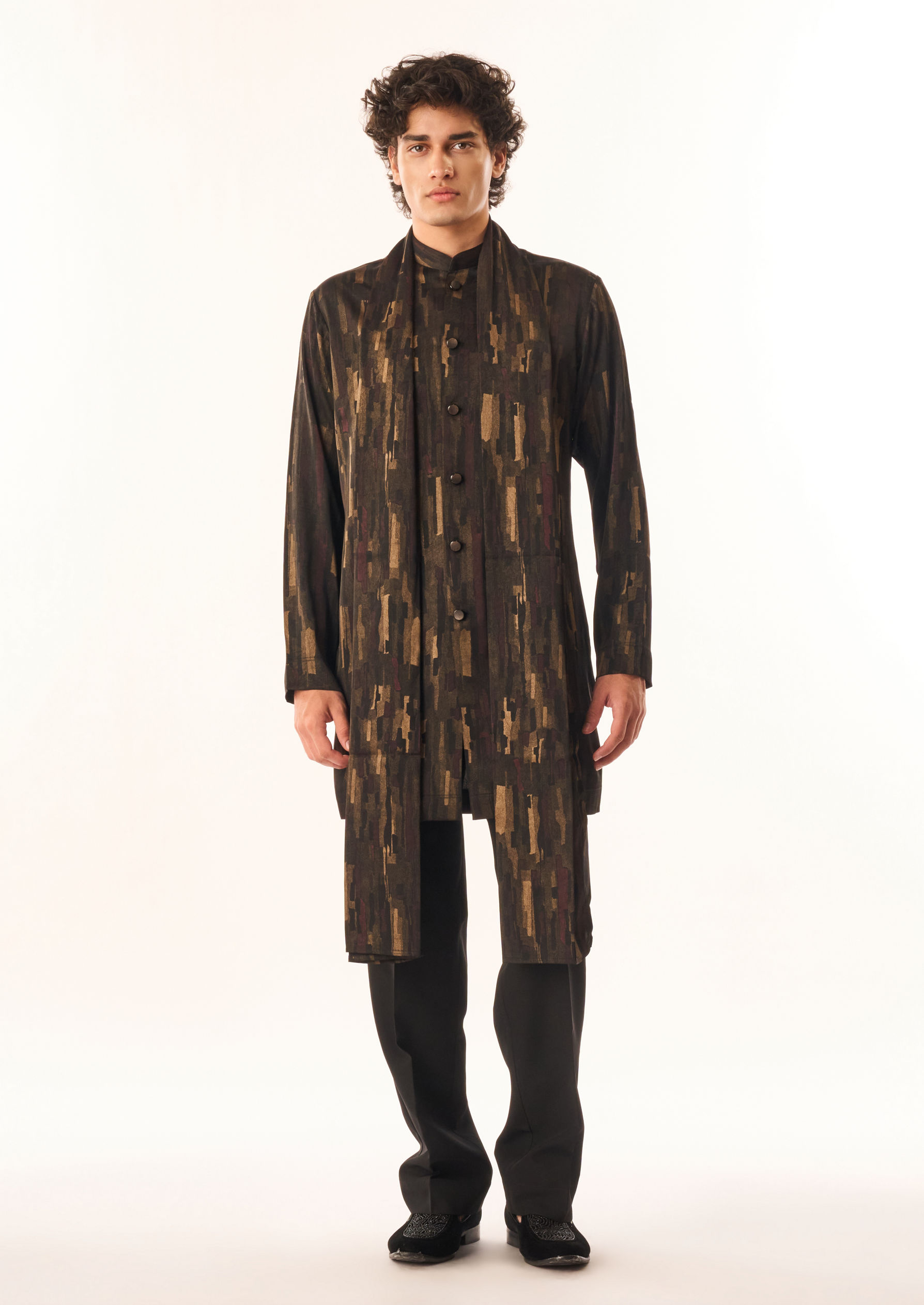Twamev Men Black Crepe Kurta Set with Print