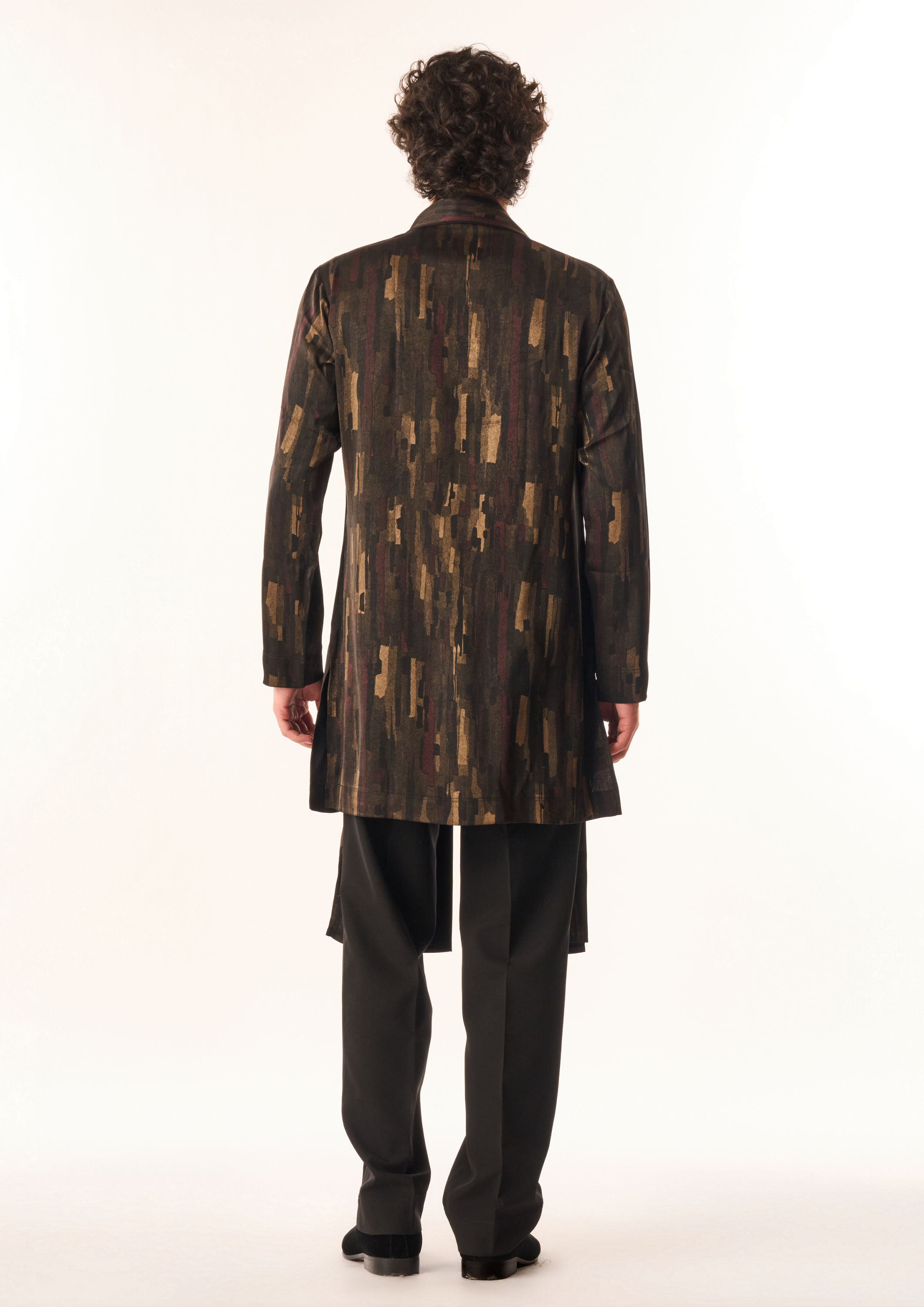 Twamev Men Black Crepe Kurta Set with Print