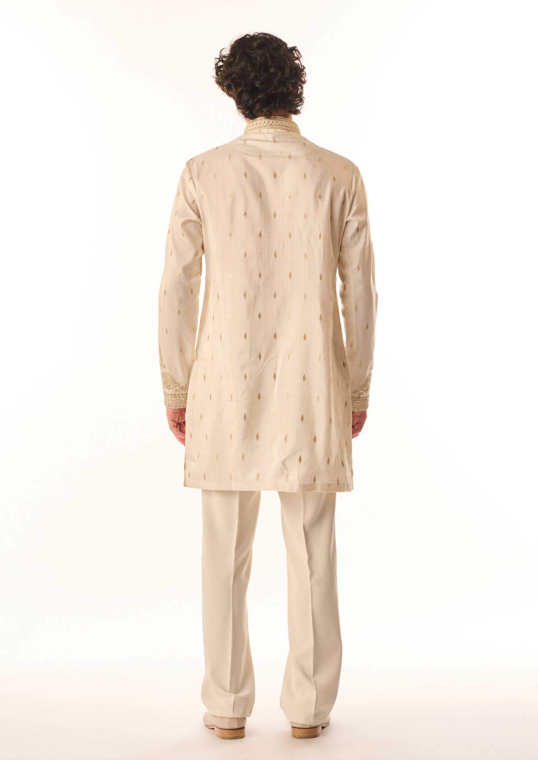 Twamev Men Cream Silk Kurta Set with Embroidery