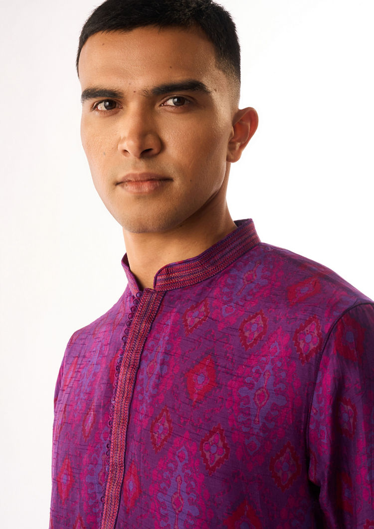 Twamev Men Purple Art Silk Kurta Set with Print