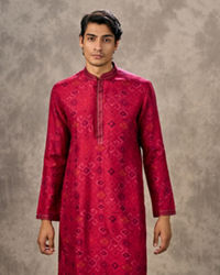 Twamev Men Rani Pink Ikat Silk Printed Kurta Pant Set