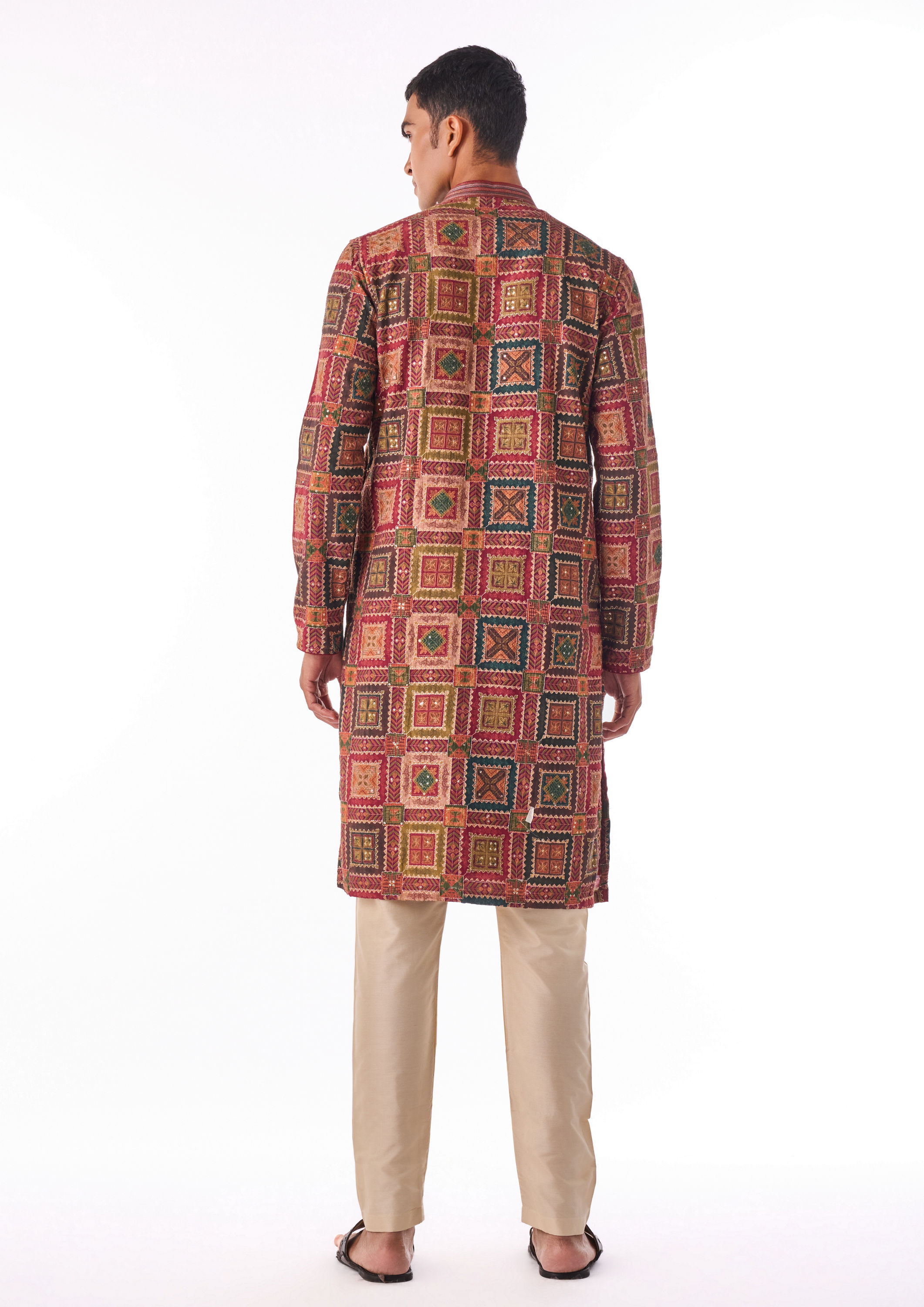 Twamev Men Maroon Geometric Printed Kurta Set