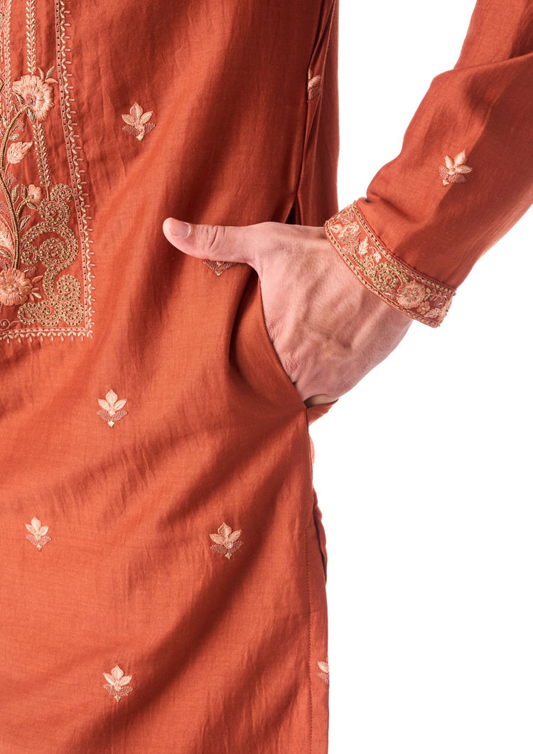 Twamev Men Rust Thread Work Kurta