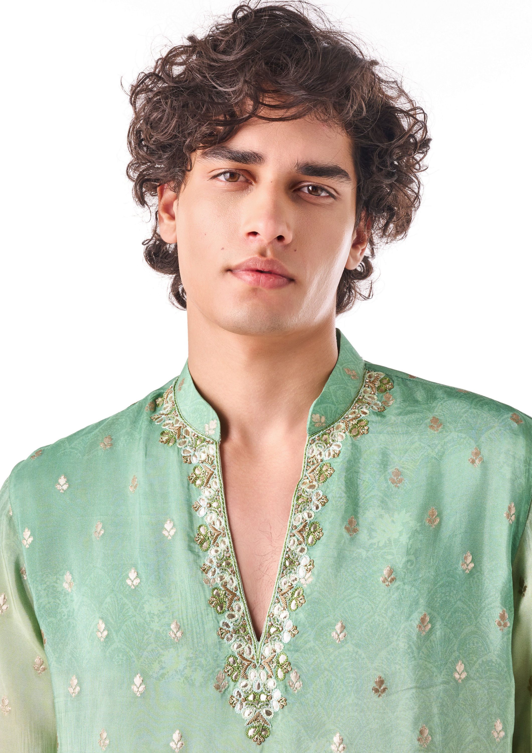 Twamev Men Garden Motif Kurta Set