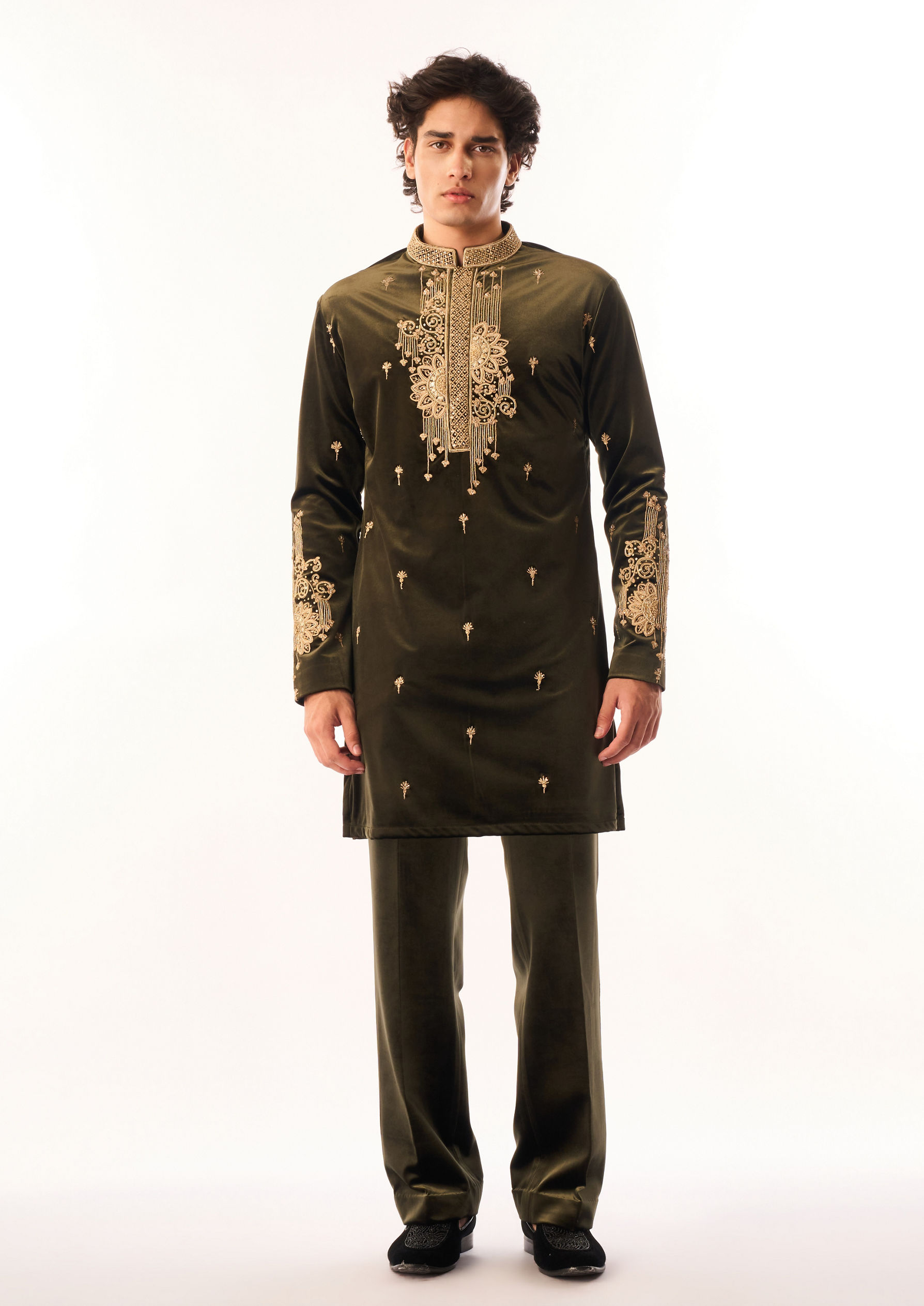 Twamev Men Mehndi Green Velvet Kurta Set with Embroidery
