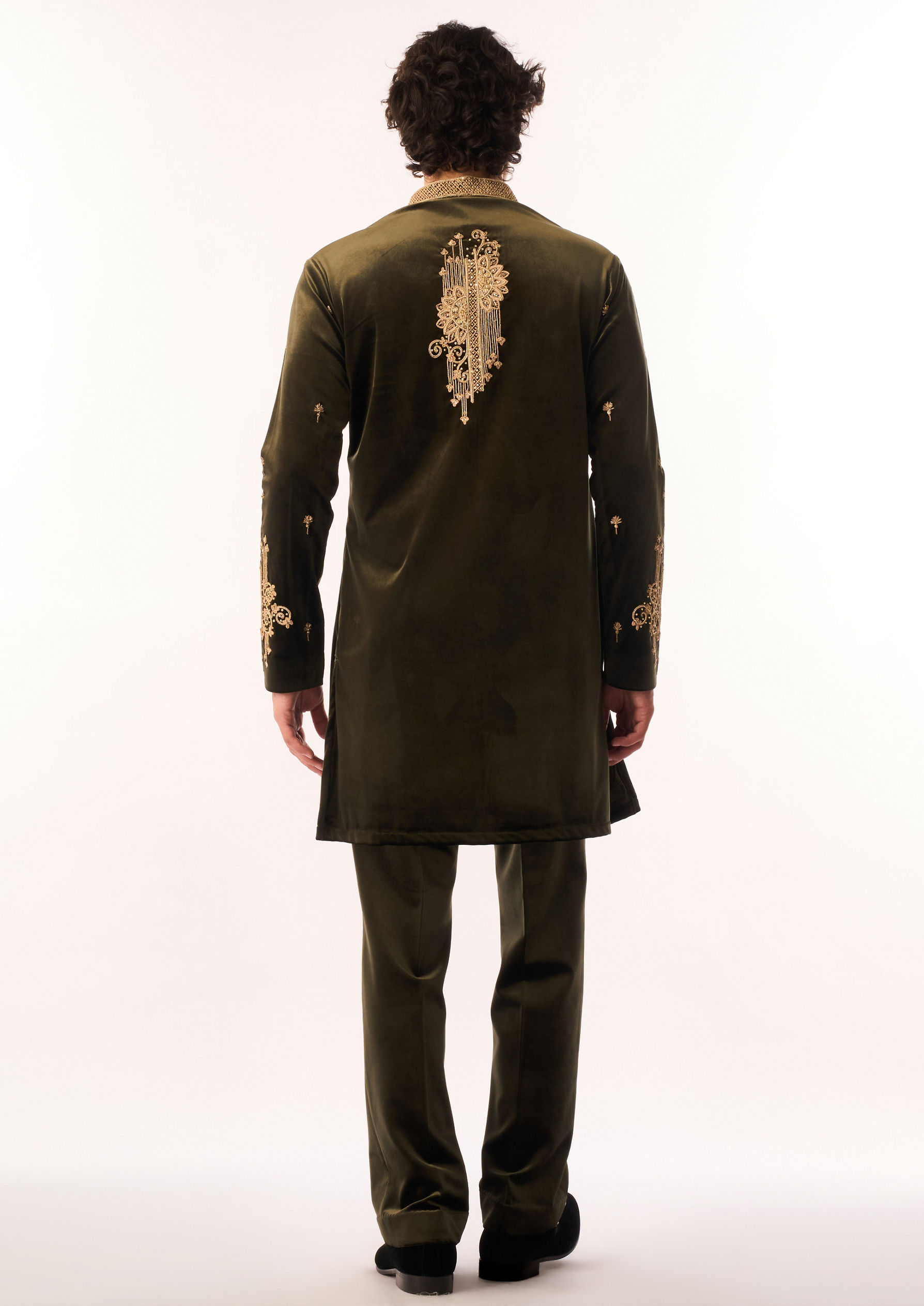 Twamev Men Mehndi Green Velvet Kurta Set with Embroidery