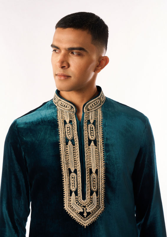 Twamev Men Teal Blue Velvet Kurta Set with Embroidery