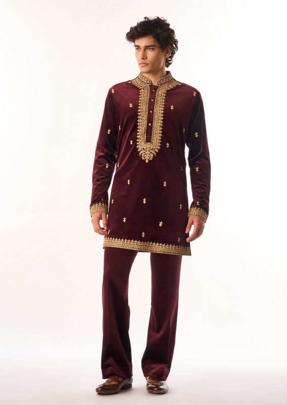 Twamev Men Maroon Velvet Kurta Set with Embroidery