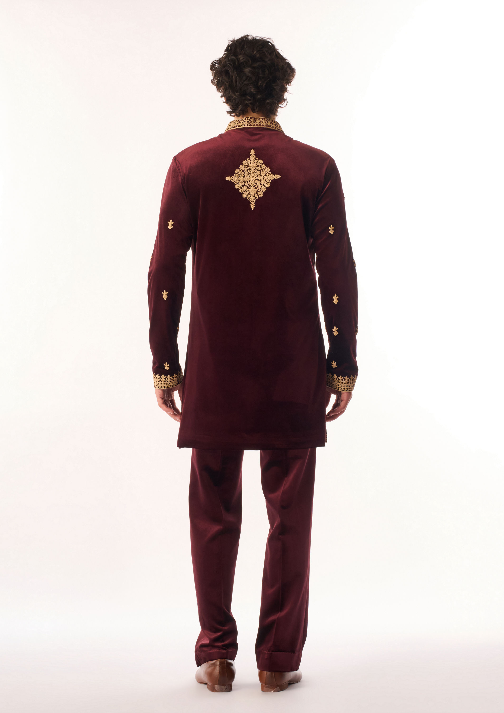 Twamev Men Maroon Velvet Kurta Set with Embroidery