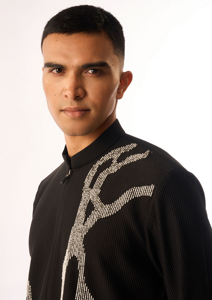 Twamev Men Black Crepe Kurta Set with Embroidery