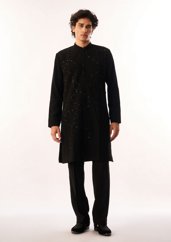 Twamev Men Black Crepe Kurta Set with Embroidery