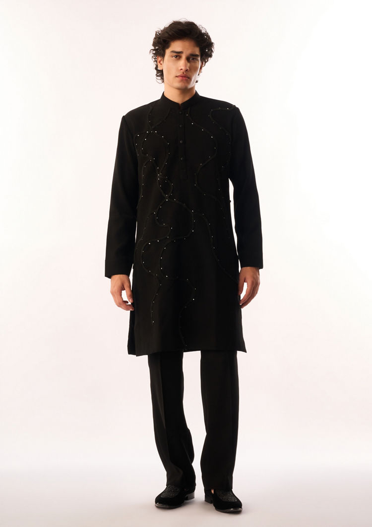 Twamev Men Black Crepe Kurta Set with Embroidery