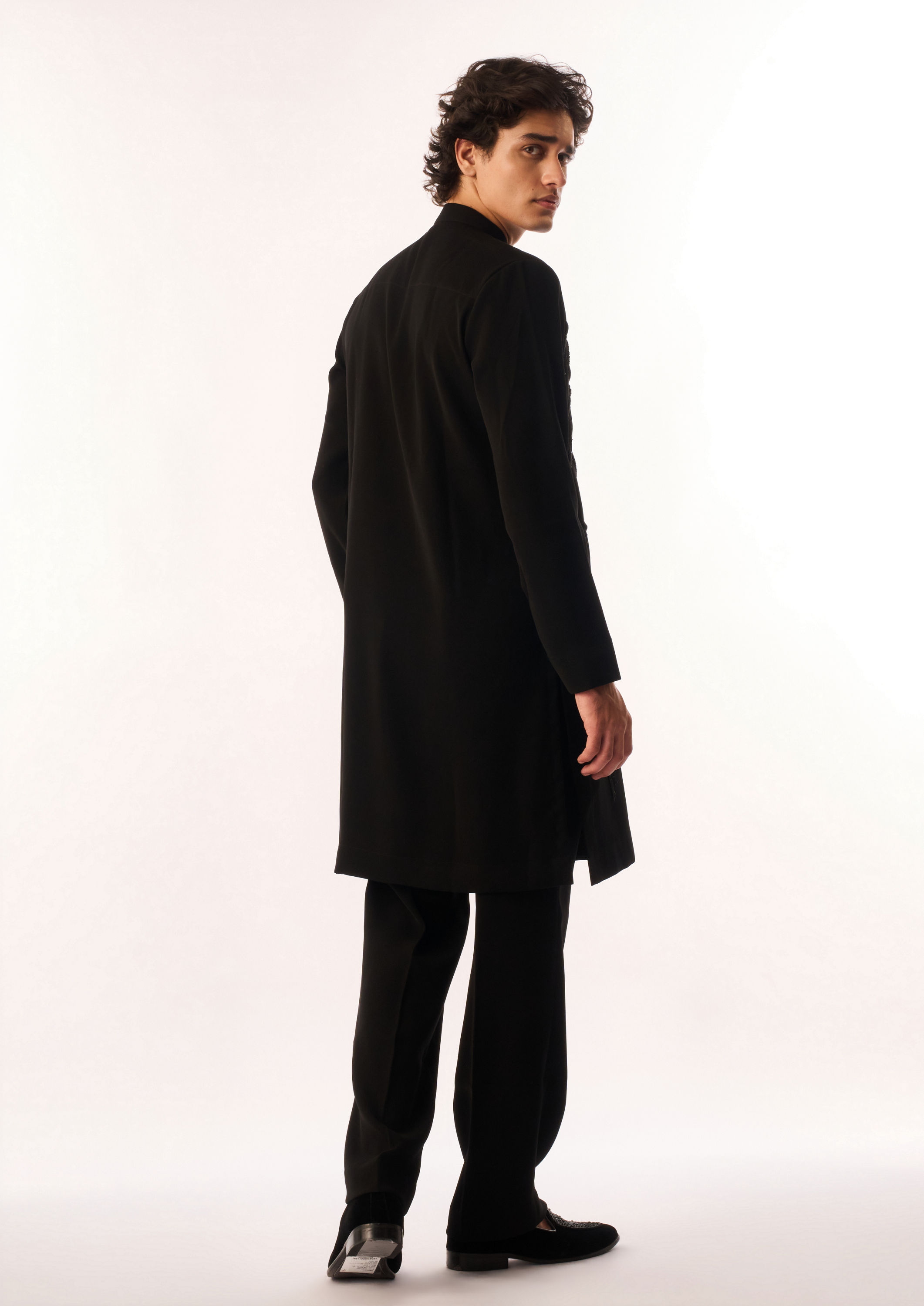 Twamev Men Black Crepe Kurta Set with Embroidery