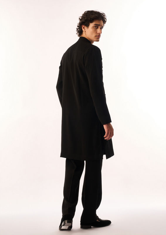 Twamev Men Black Crepe Kurta Set with Embroidery