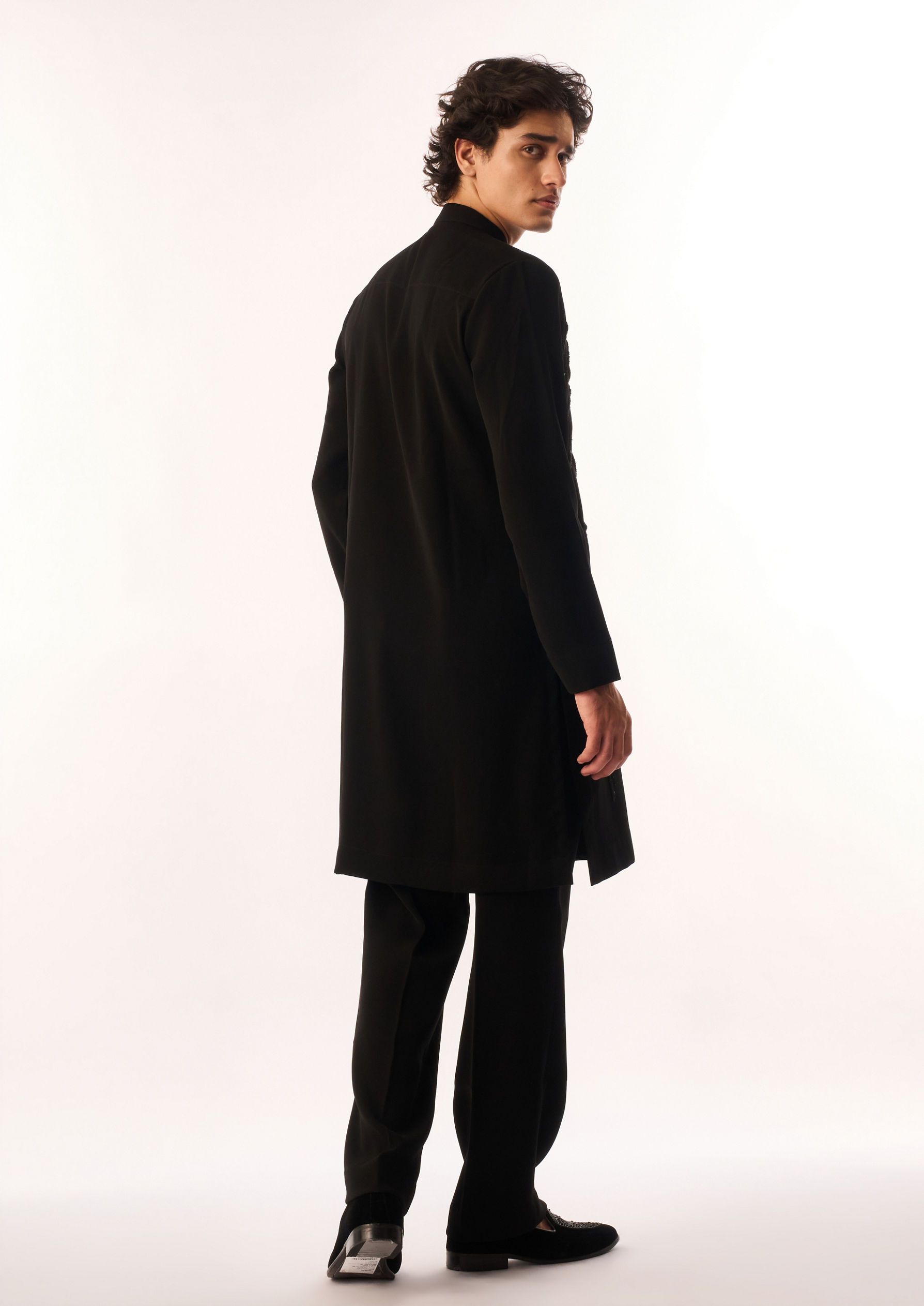 Twamev Men Black Crepe Kurta Set with Embroidery