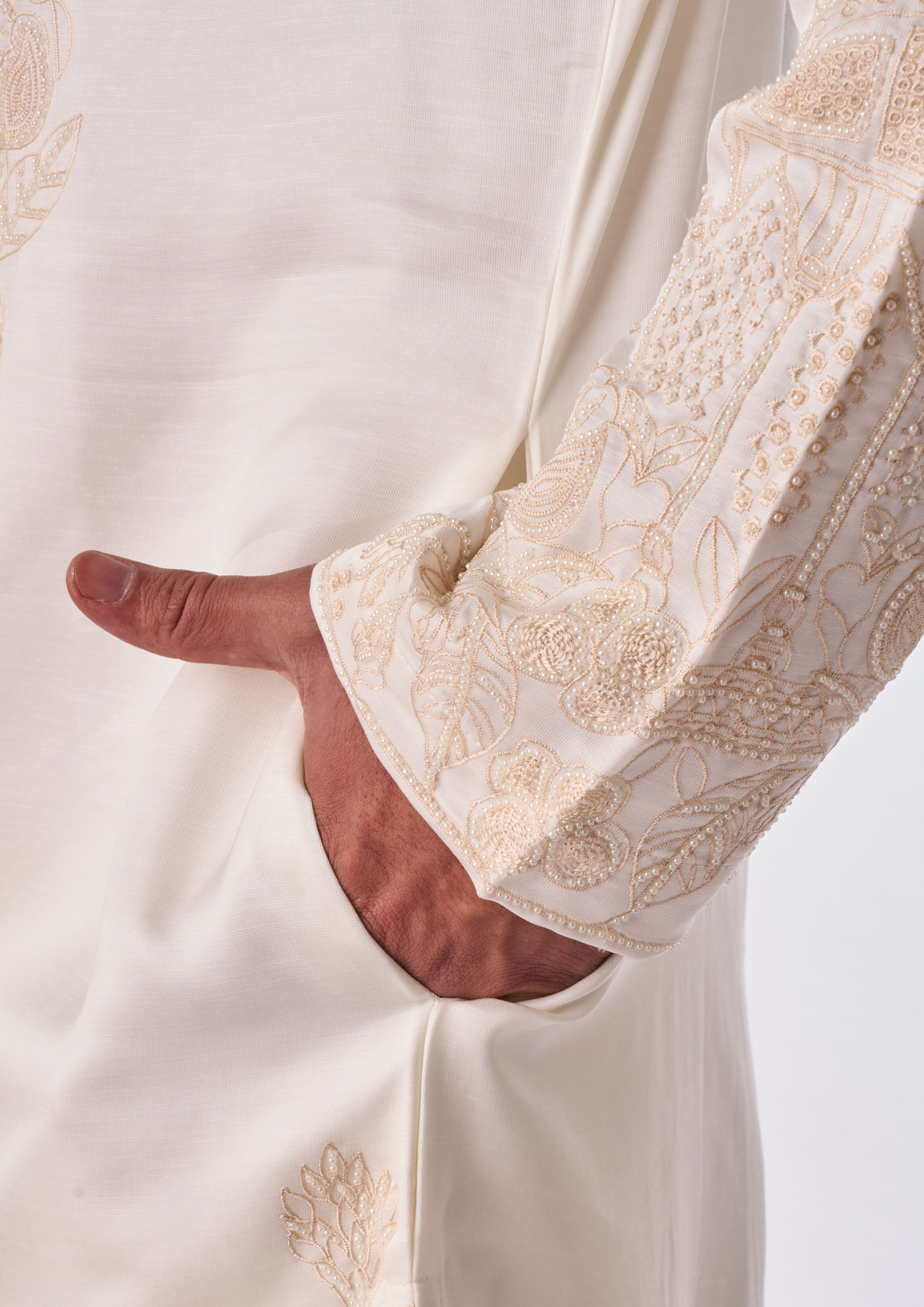 Twamev Men Ivory Thread Work Kurta