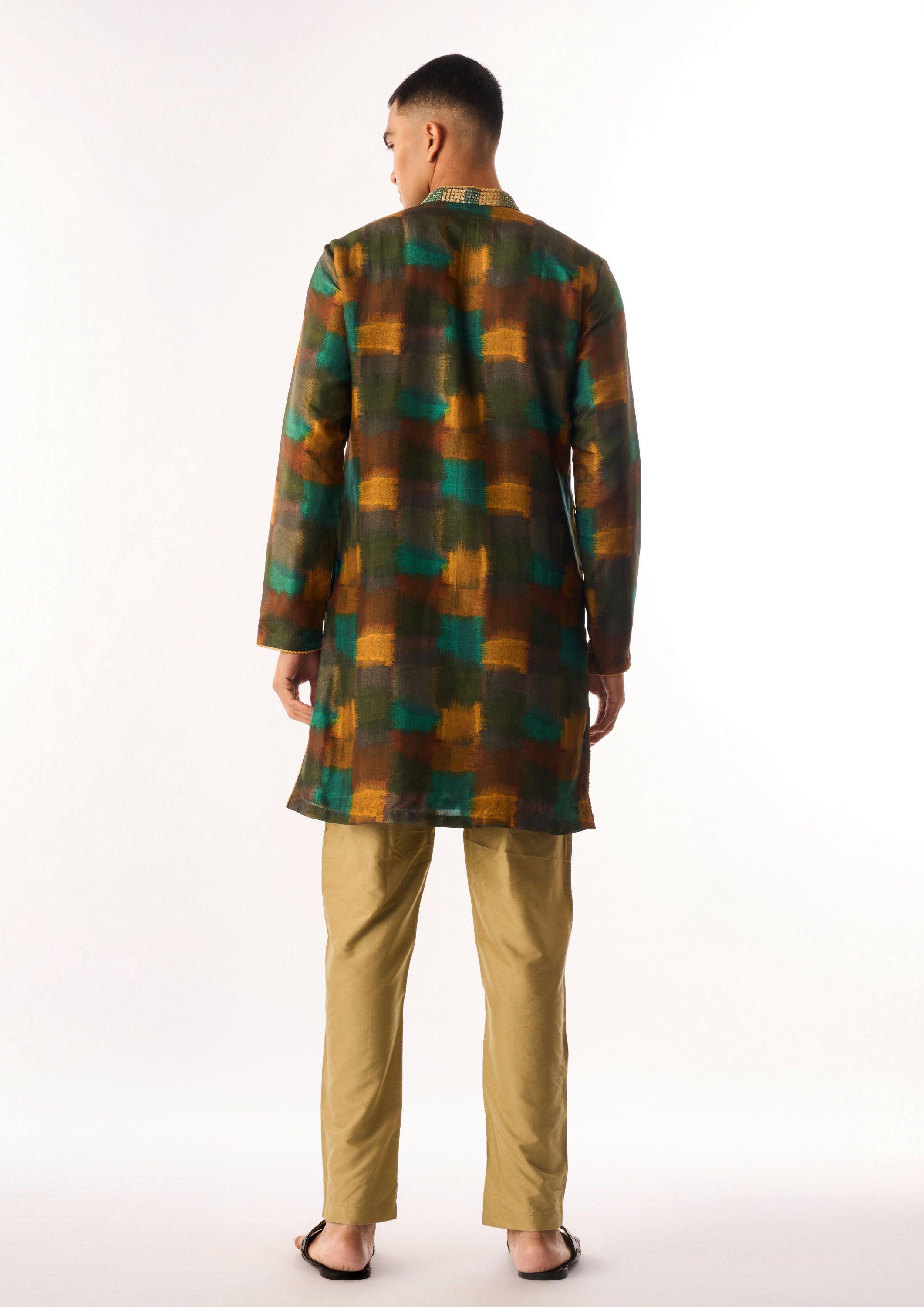 Twamev Men Olive Green Silk Kurta Set with Embroidery