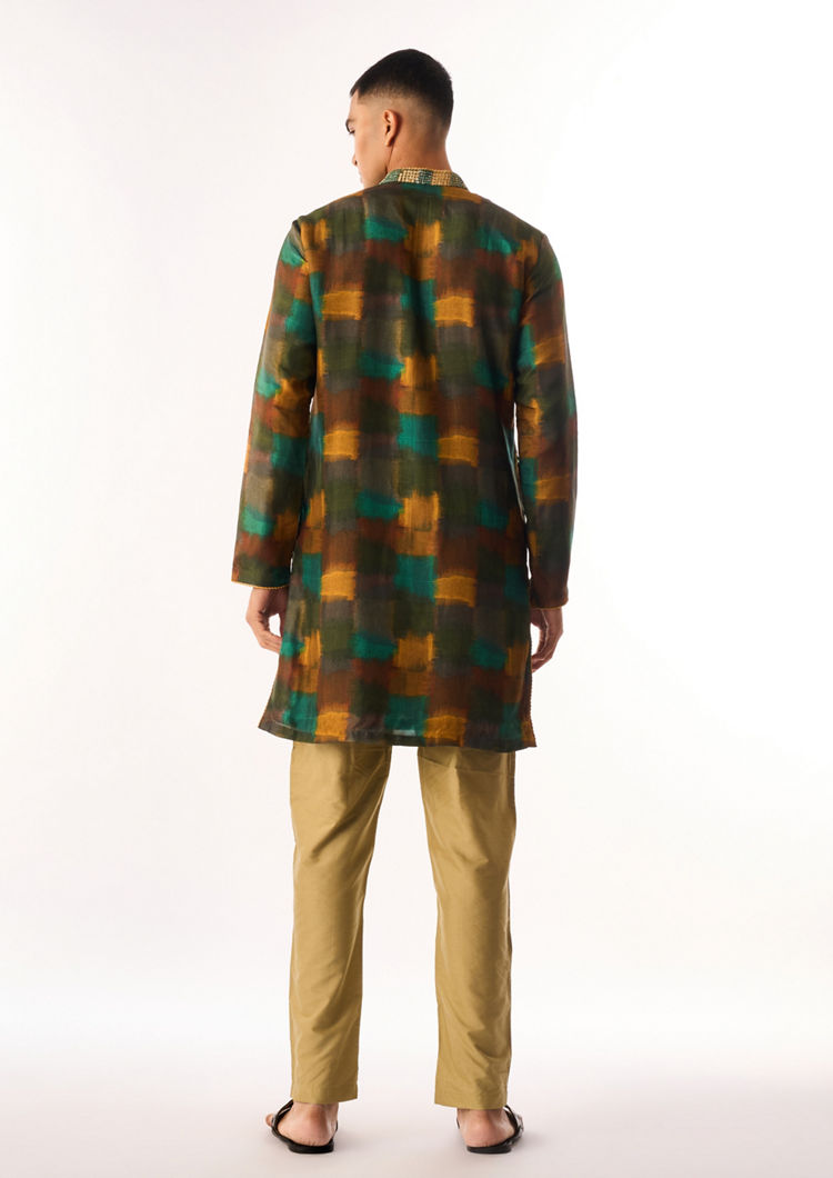 Twamev Men Olive Green Silk Kurta Set with Embroidery
