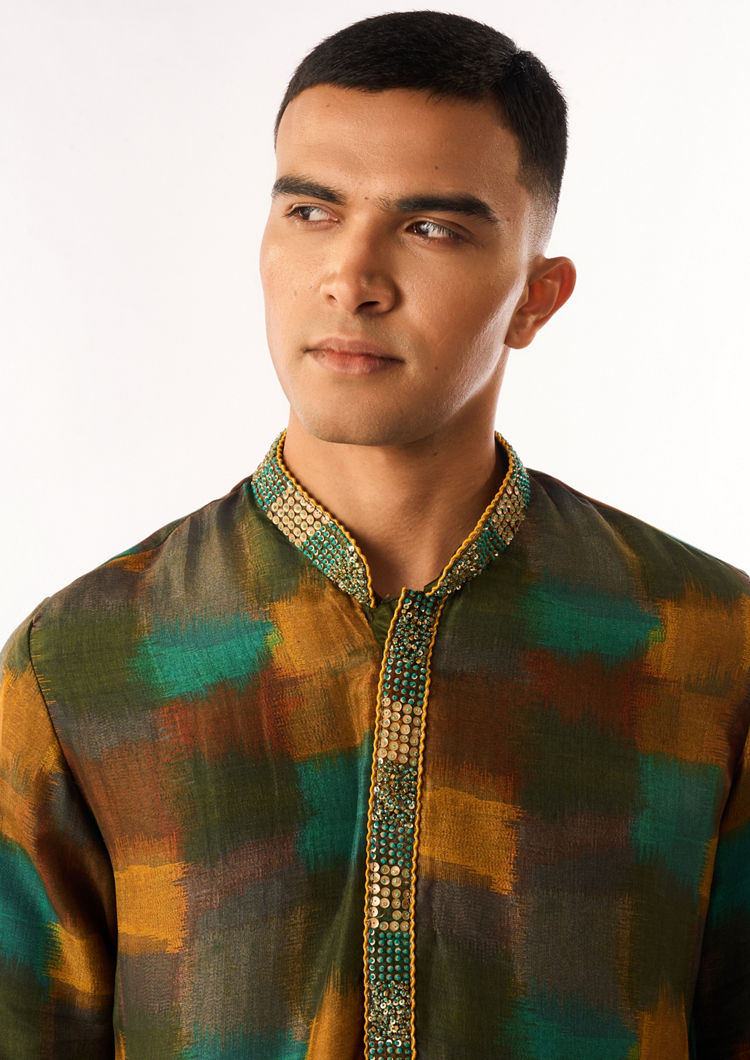 Twamev Men Olive Green Silk Kurta Set with Embroidery