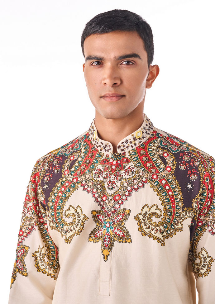 Twamev Men Ornate Paisley Printed Kurta Set