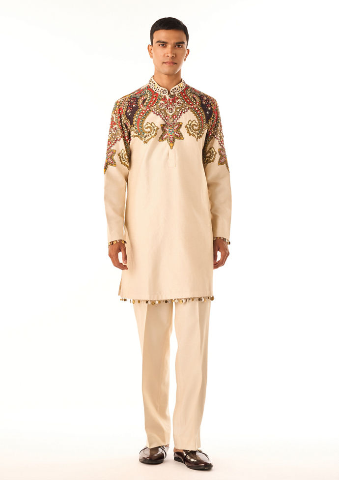 Twamev Men Ornate Paisley Printed Kurta Set