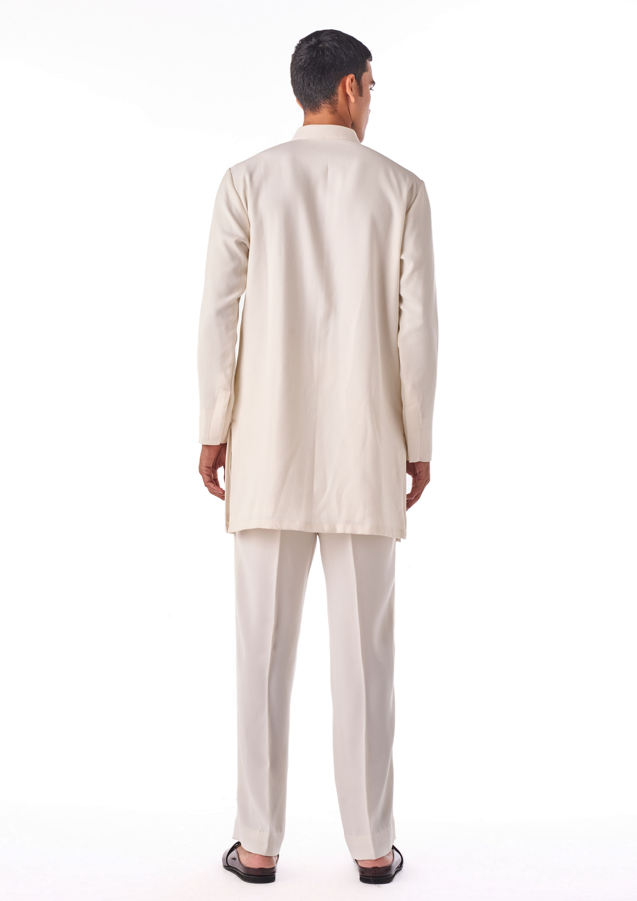 Twamev Men Ivory Textured Embroidered Kurta Set
