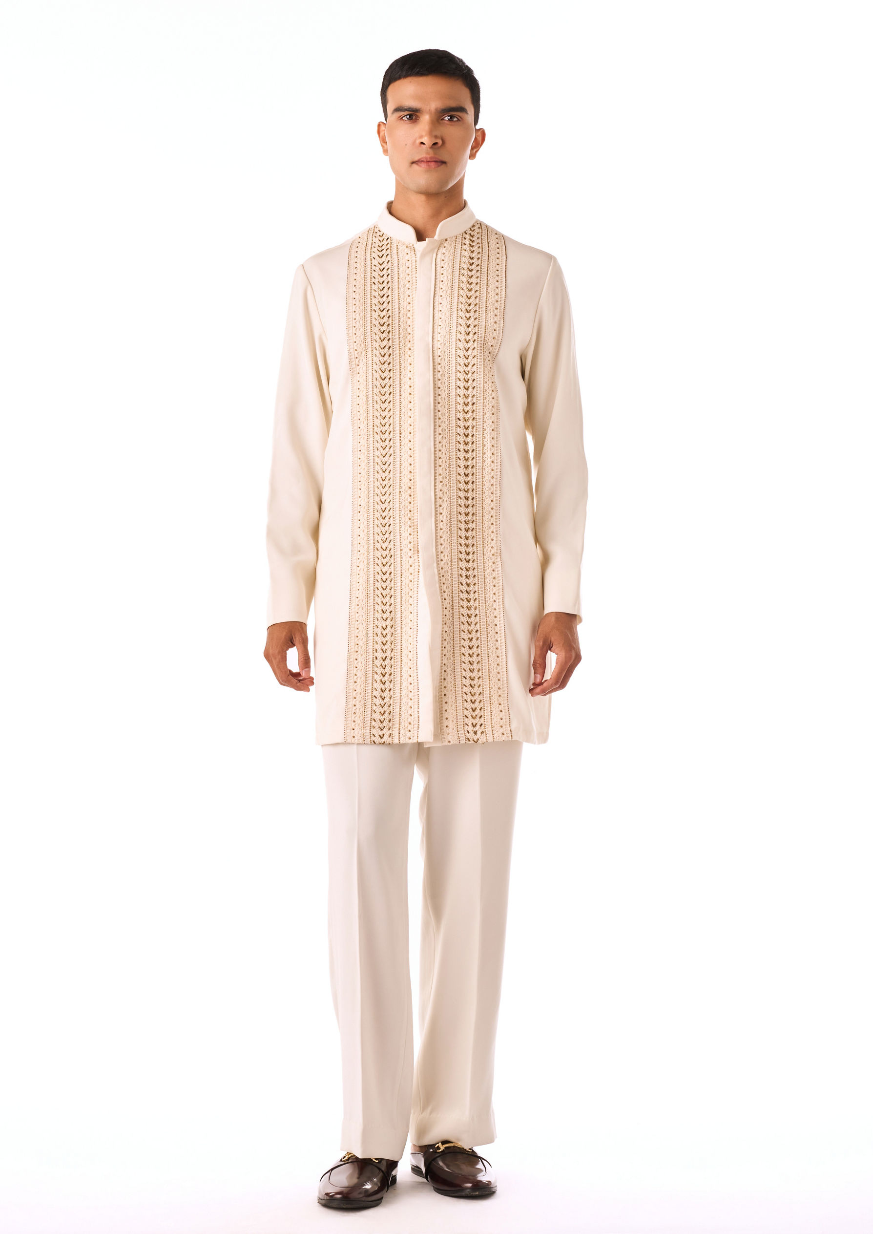 Twamev Men Ivory Textured Embroidered Kurta Set