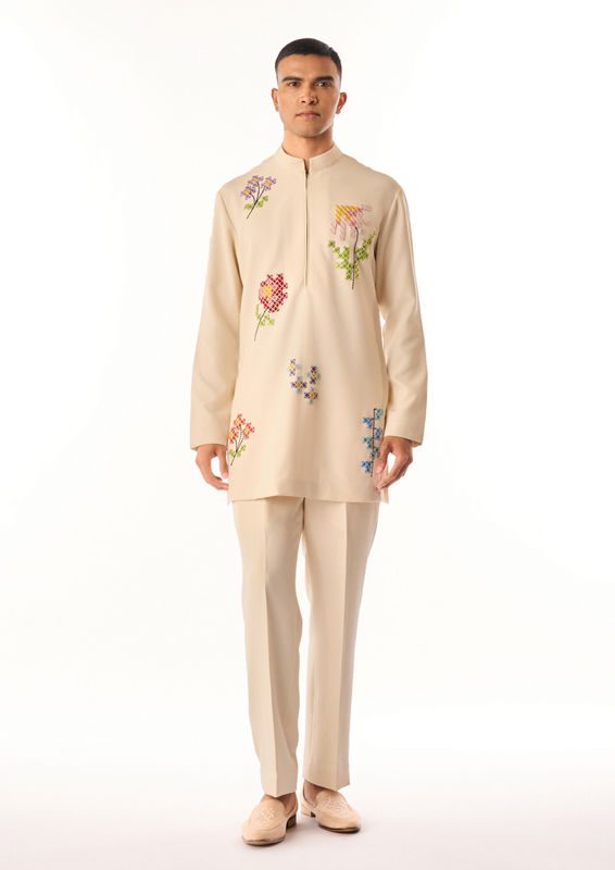Twamev Men Cream Crepe Kurta Set with Floral Embroidery