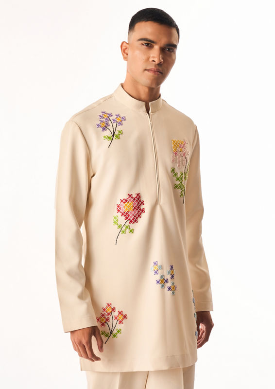 Twamev Men Cream Crepe Kurta Set with Floral Embroidery