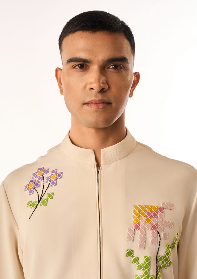 Twamev Men Cream Crepe Kurta Set with Floral Embroidery
