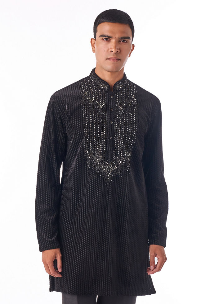 Twamev Men Black Embroidered Kurta Set