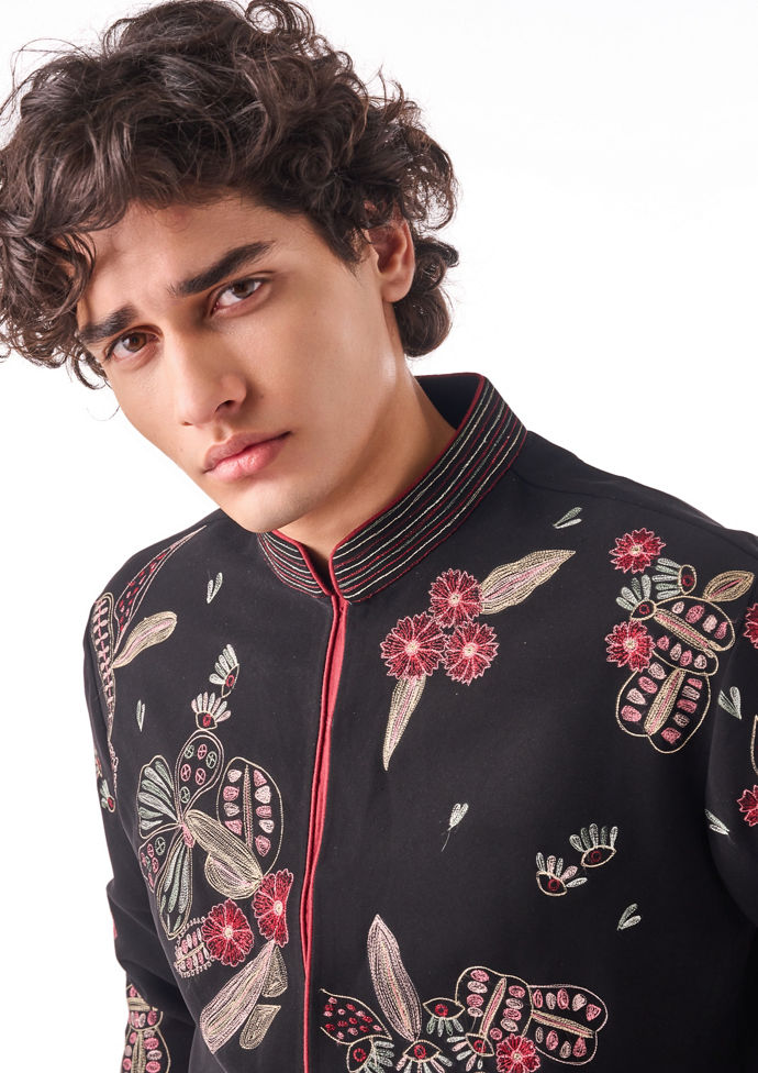 Twamev Men Black Thread Work Kurta Set