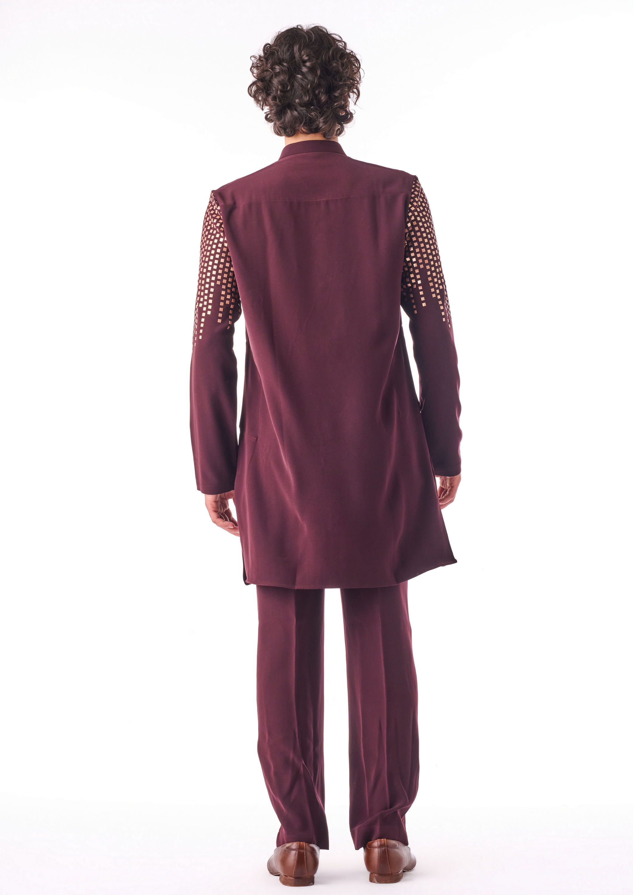 Twamev Men Wine Crepe Kurta Pajama with Embroidery