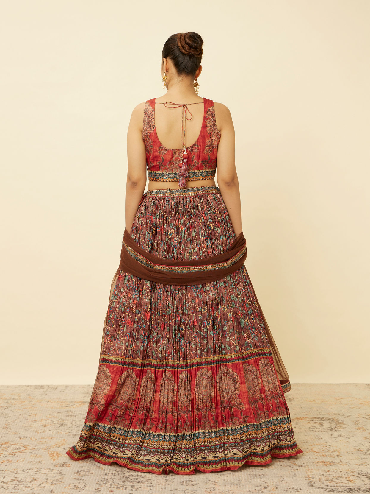 alt message - Mohey Women Deep Mahogany Brown Bel Buti Printed Skirt Top Set image number 3