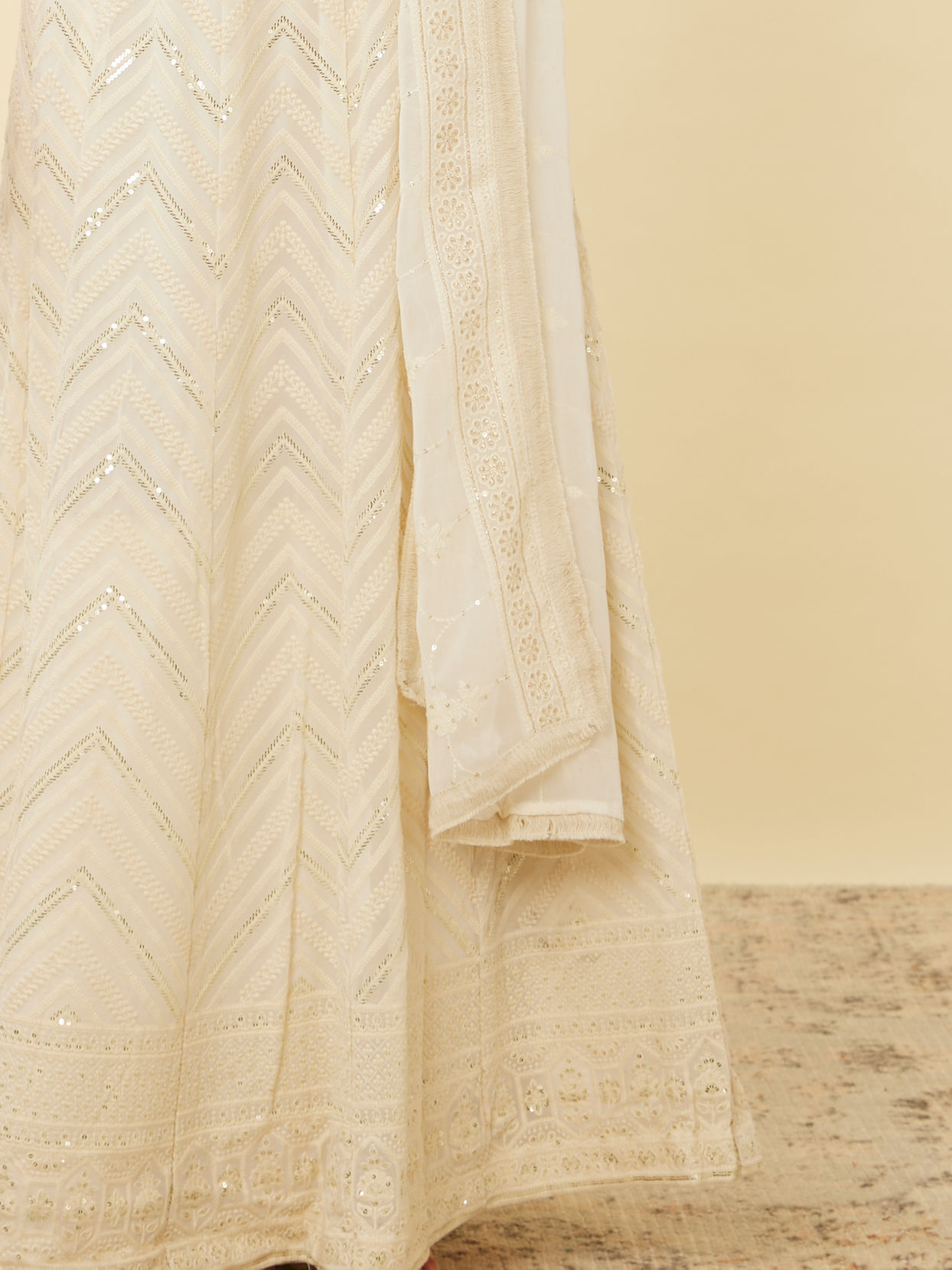 Mohey Women Pristine White Chevron Patterned Lehenga