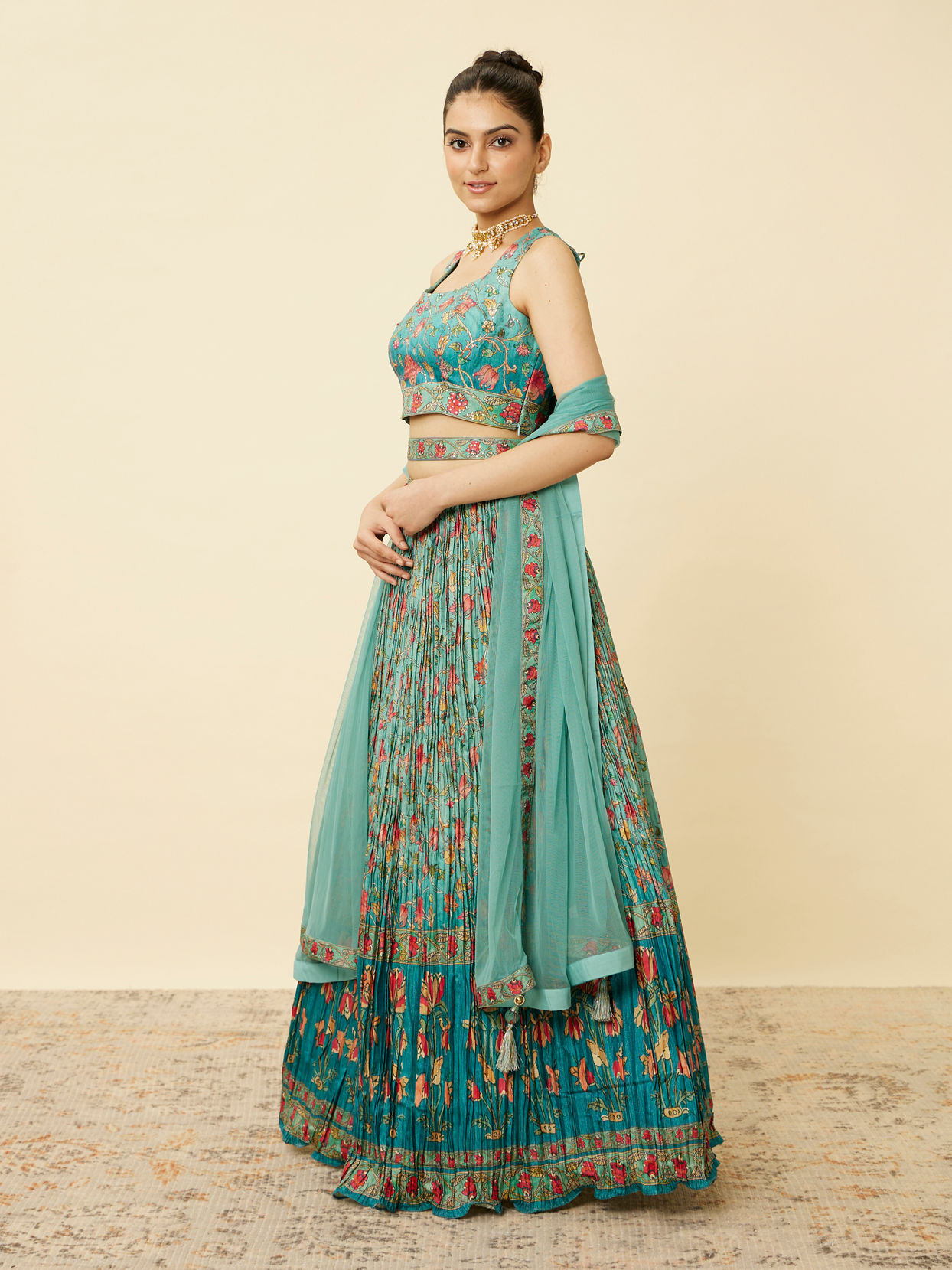 alt message - Mohey Women Sea Green Floral Printed Lehenga image number 2