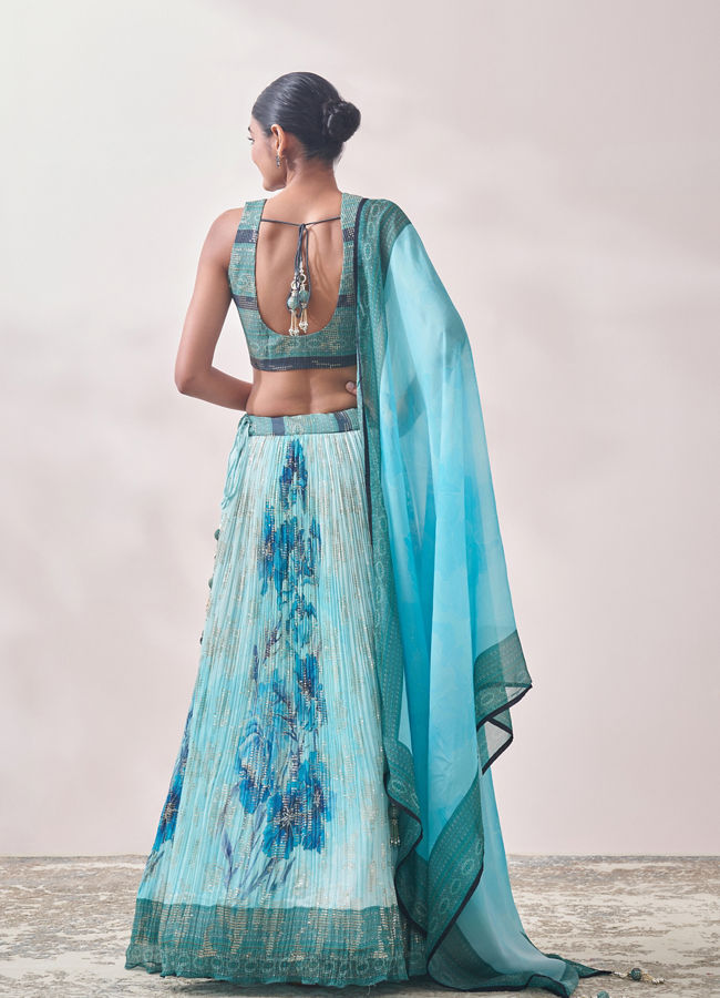 alt message - Mohey Women Turquoise Blue Floral Impressionist Sequined Lehenga image number 3