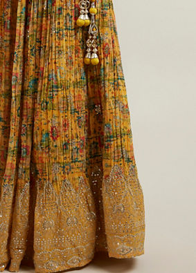 alt message - Mohey Women Mustard Georgette with Hand Embroidery and Sequins Lehenga image number 3