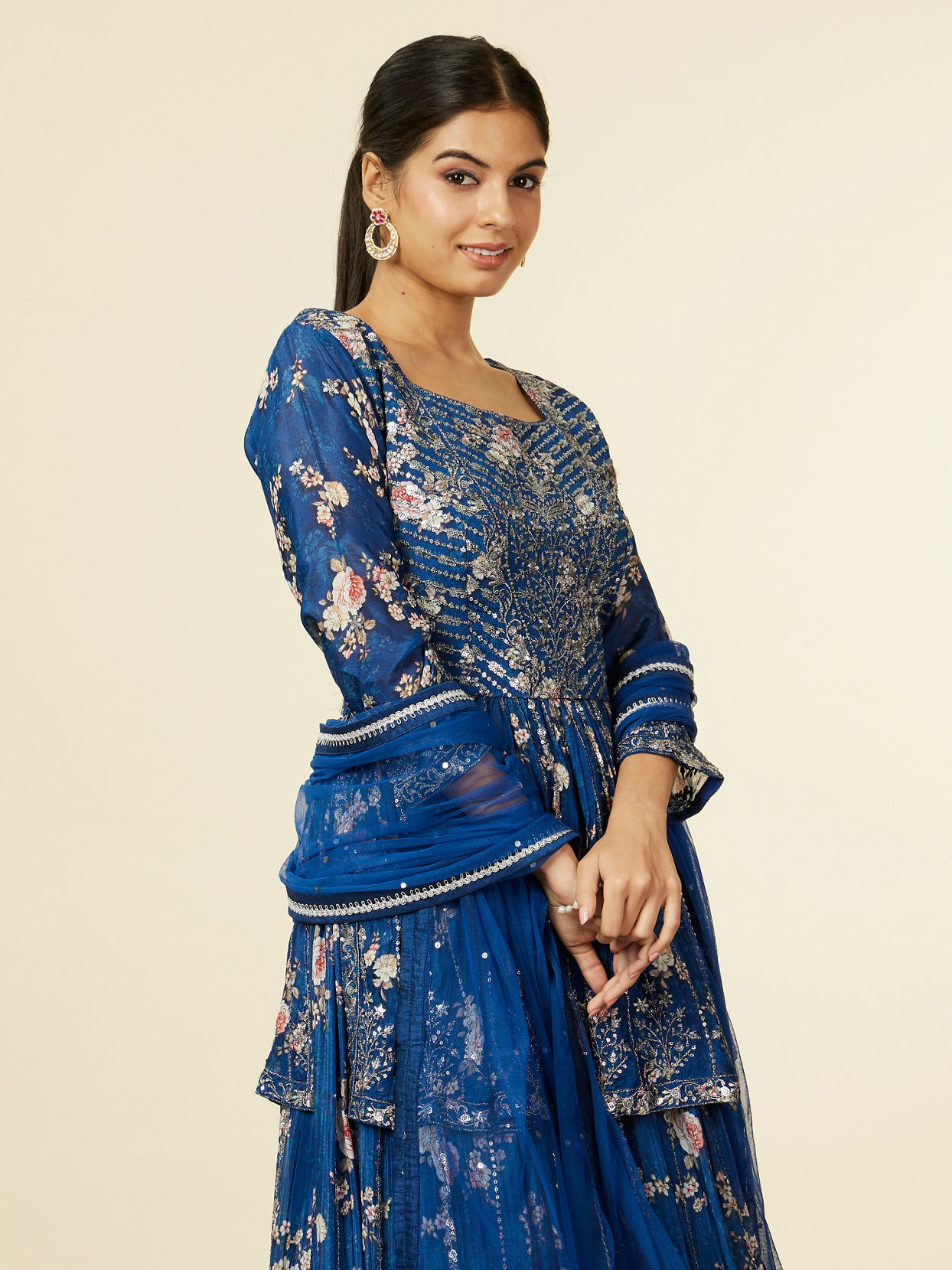 alt message - Mohey Women Indigo Blue Floral Patterned Fusion Lehenga image number 1