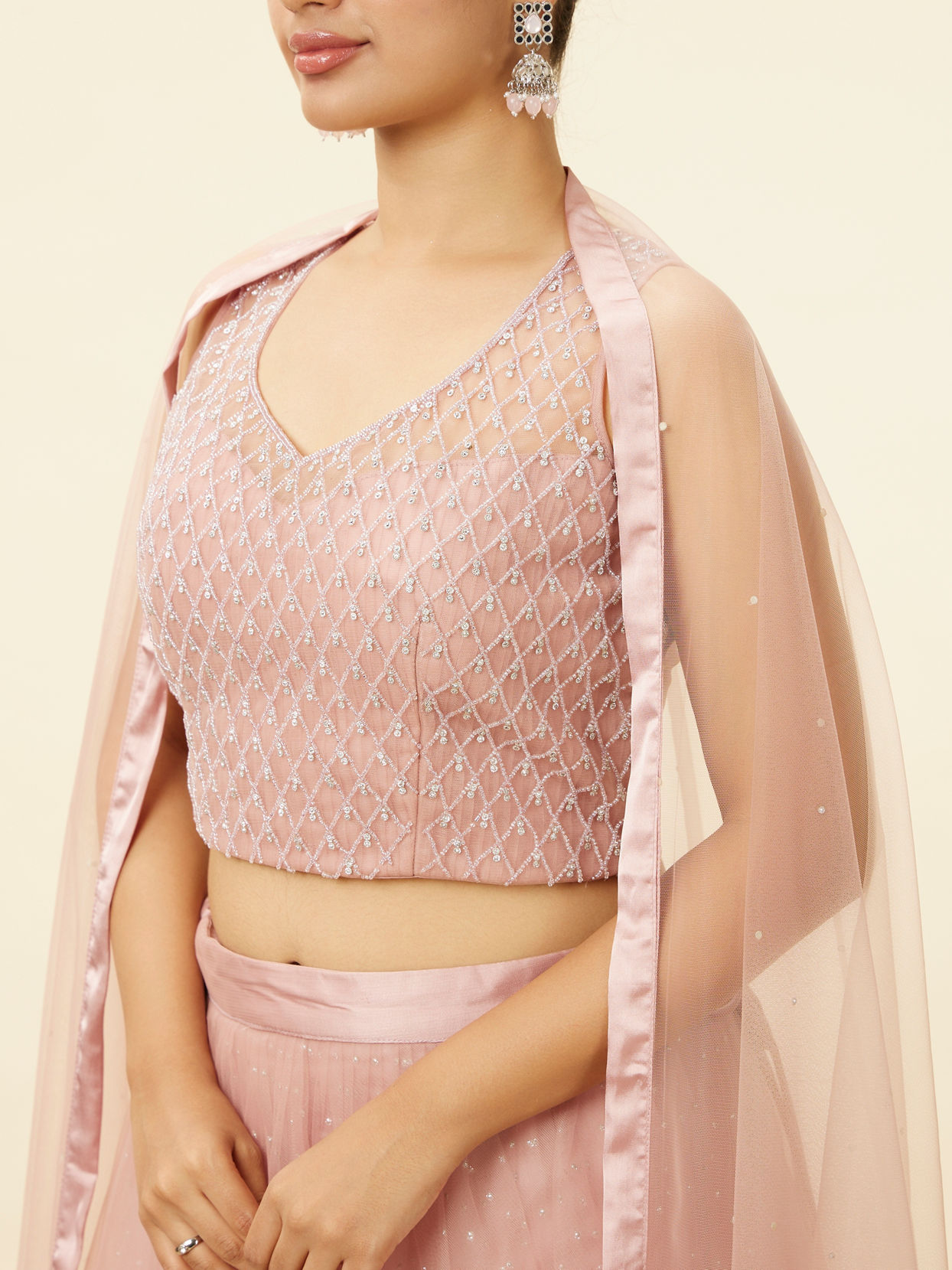 alt message - Mohey Women Light Pink Stone Work Lehenga image number 2