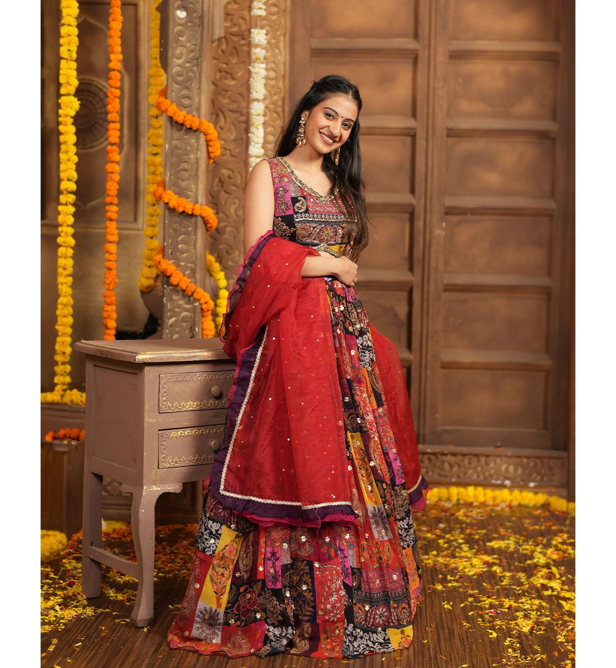 alt message - Mohey Women Orange Lehenga with Peacock Motifs image number 0