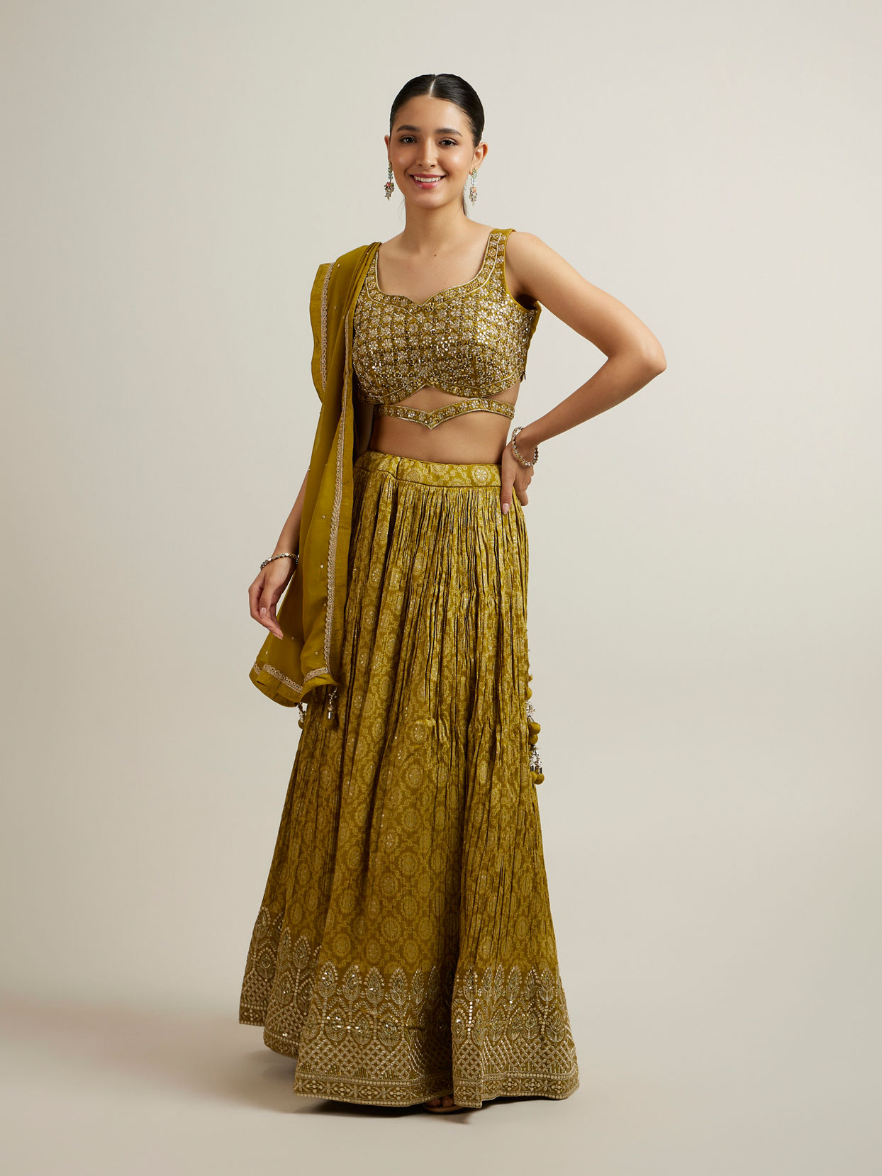 alt message - Mohey Women Mehandi Floral Jaal Patterned Sequinned Lehenga image number 0