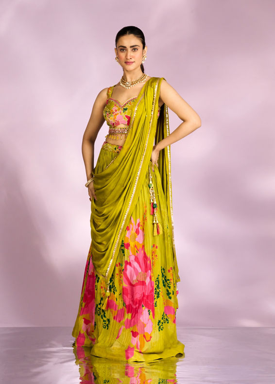 Mohey Women Gorgeous Lush Green Lehenga