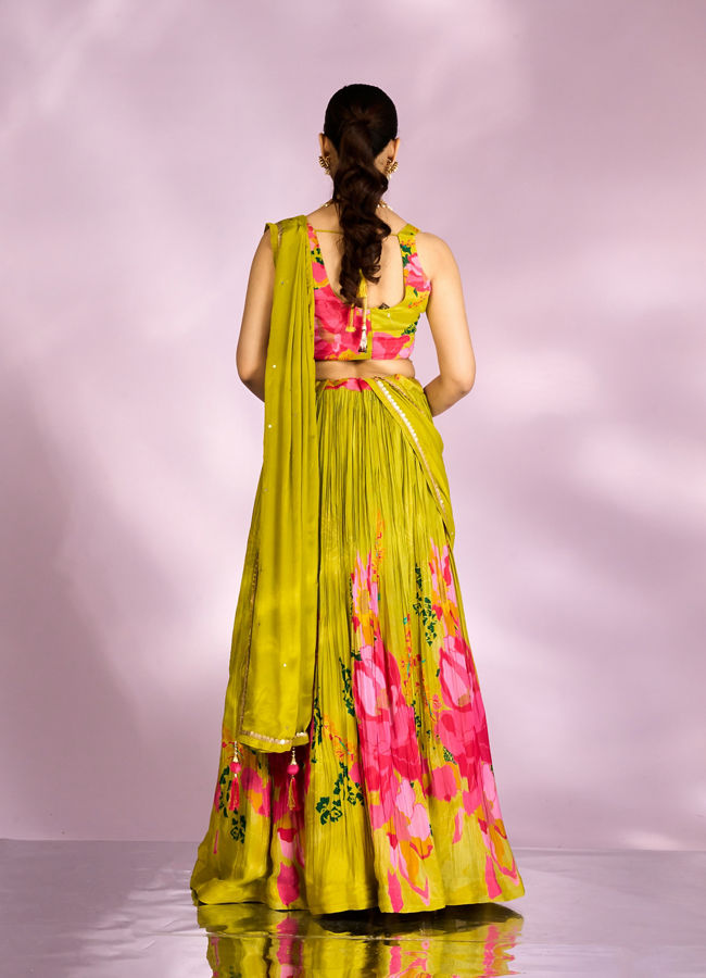 Mohey Women Gorgeous Lush Green Lehenga