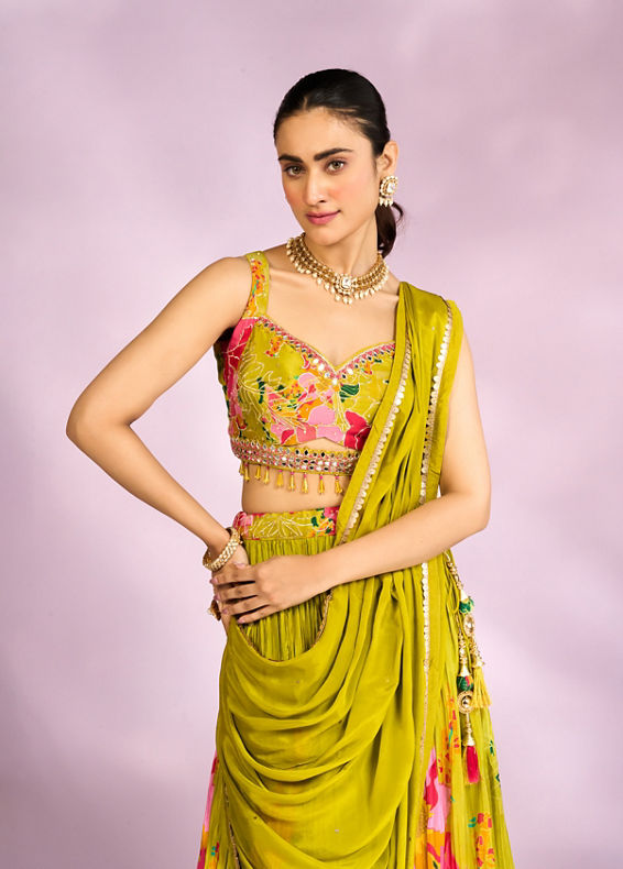 Mohey Women Gorgeous Lush Green Lehenga
